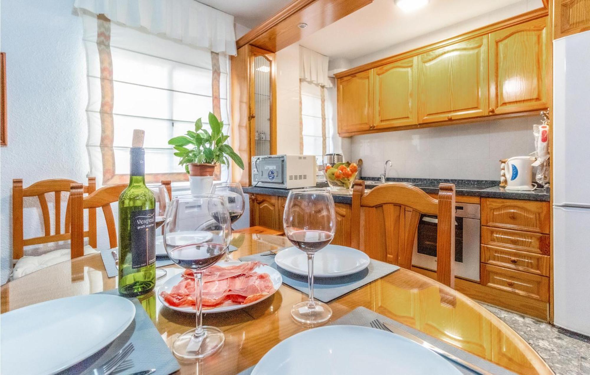 Stunning Home In Mlaga With 2 Bedrooms And Wifi Málaga Eksteriør bilde