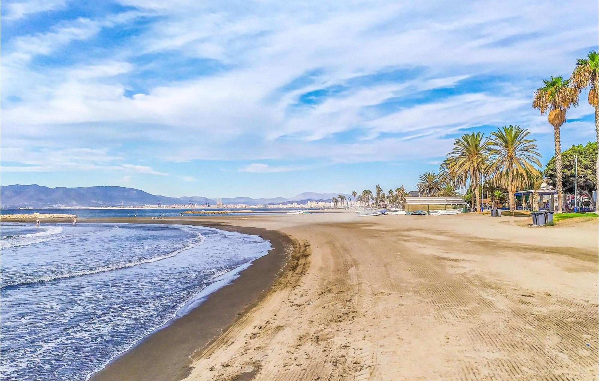 Stunning Home In Mlaga With 2 Bedrooms And Wifi Málaga Eksteriør bilde